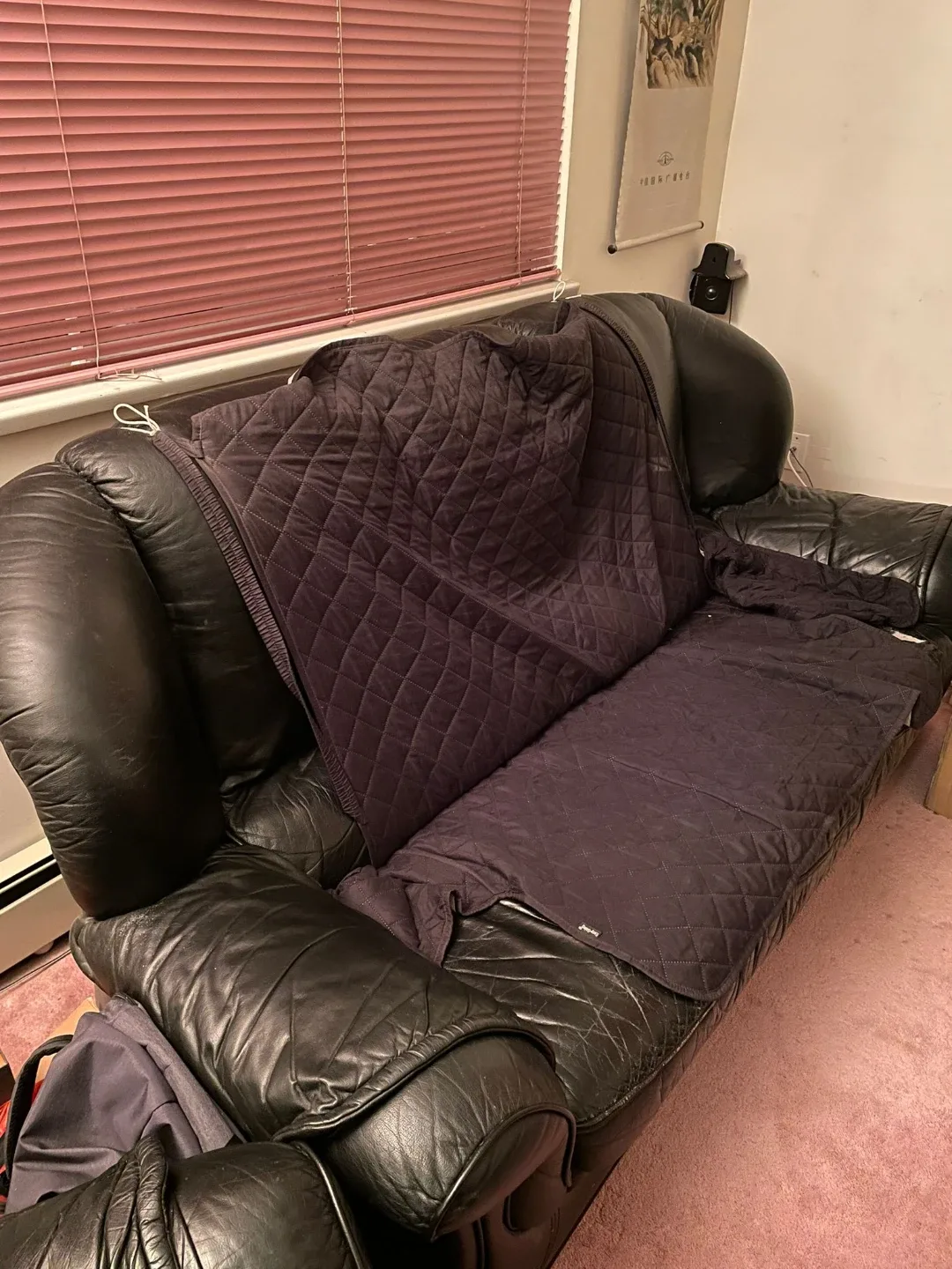 Free black leather 3 seater + 1 seater sofa image indicator(2)