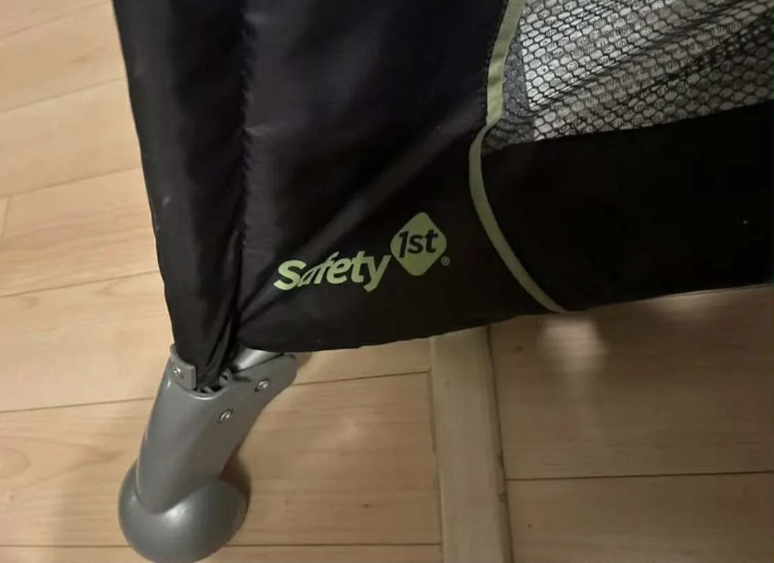 Safety 1st play pin image indicator(2)