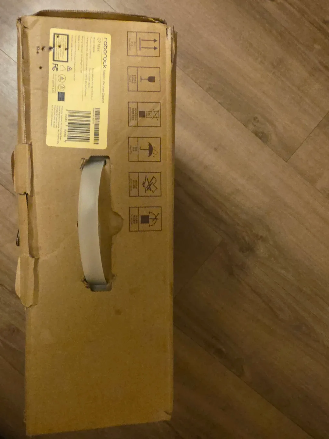 Roborock Q7 Max Robot Vacuum - Brand New! image indicator(4)