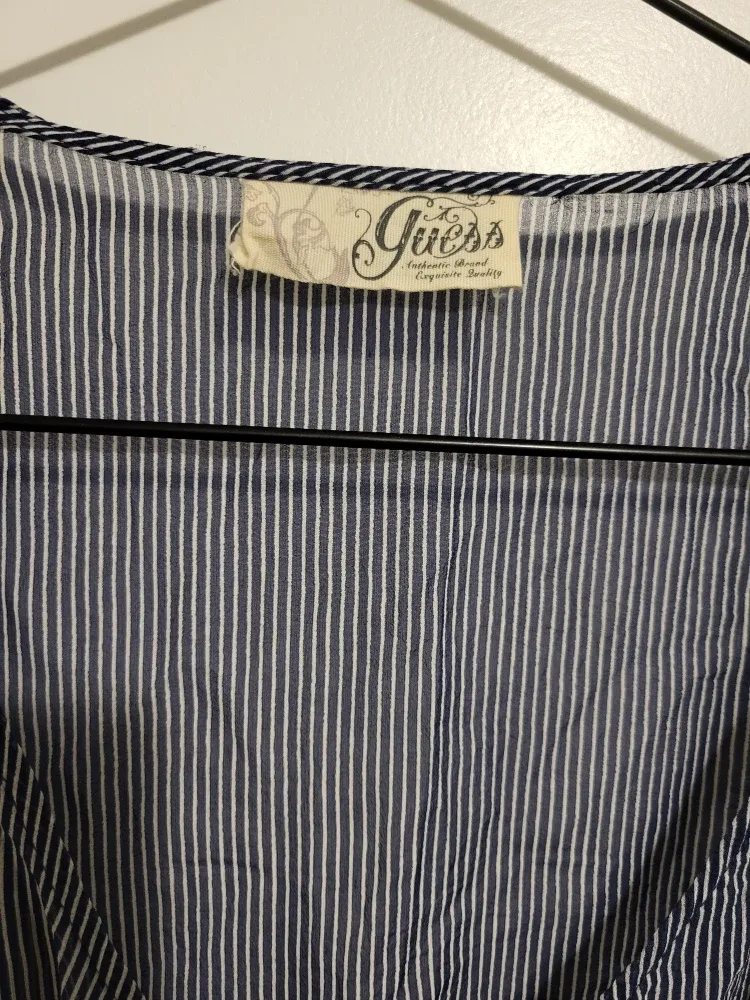 GUESS Womens Blouse (Like New) image indicator(2)