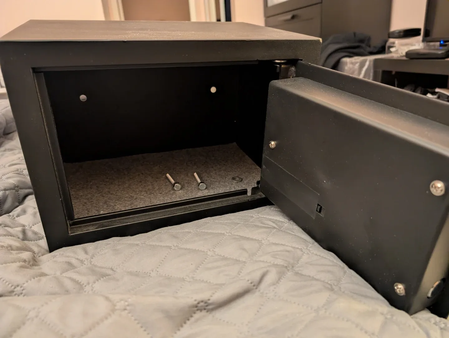 Safewell Safe Box - Black image indicator(2)