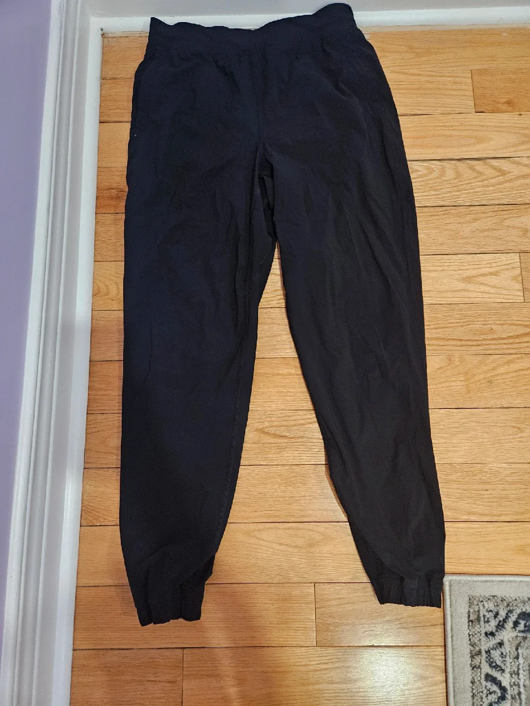 Lululemon Black Jogger Pants size 6 image indicator(3)