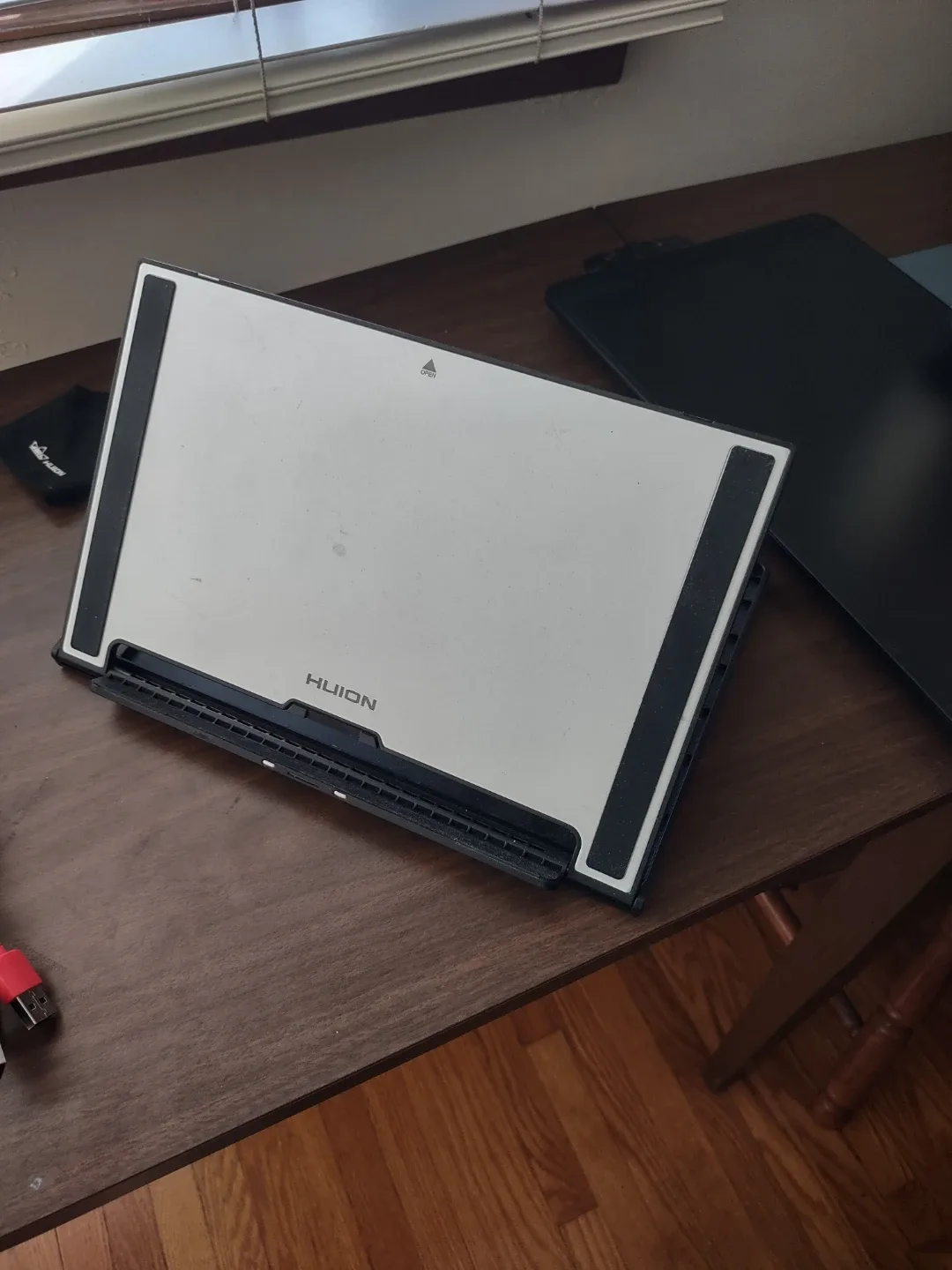 Huion Kamvas 13 Creative Pen Display image indicator(10)