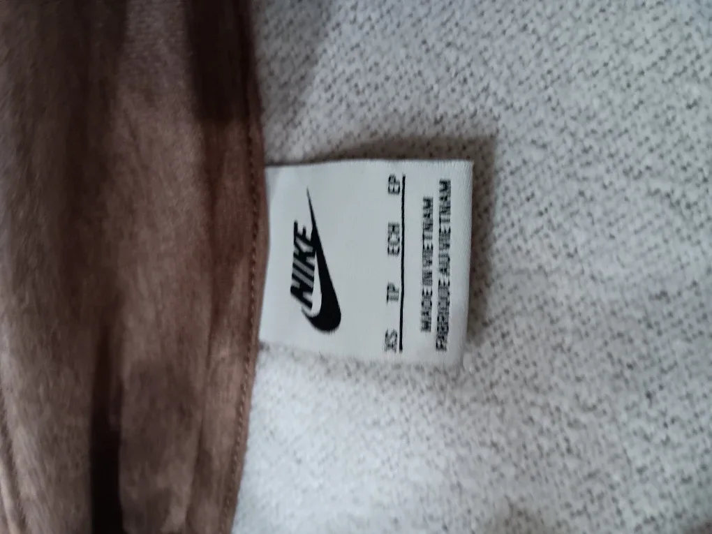 Nike Half-Zip Pullover - Size XS image indicator(3)