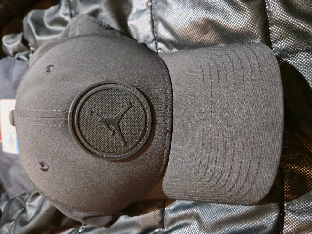 Columbia Winter Jacket, Size L image indicator(3)