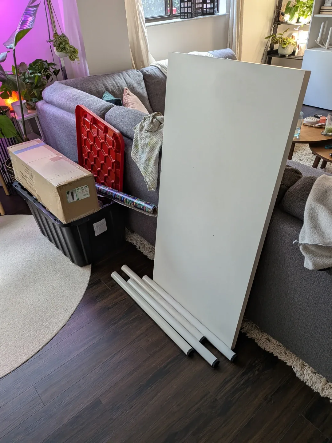 Ikea white tabletop/desk with removable legs image indicator(2)
