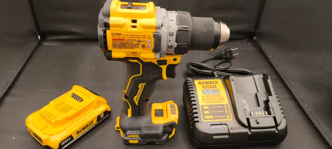 DeWalt DCD800 20V Cordless Drill Driver Kit