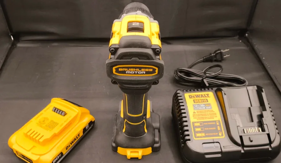 DeWalt DCD800 20V Cordless Drill Driver Kit image indicator(4)