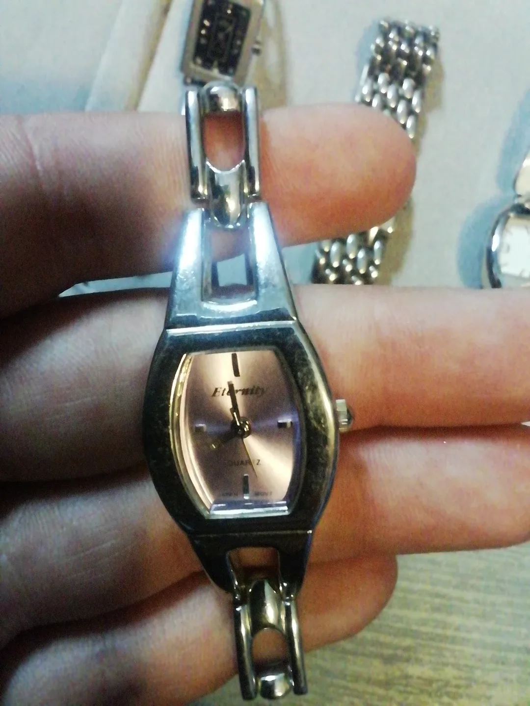 Lot of  Fashionable Watches for me and women image indicator(6)