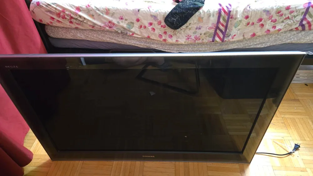 Toshiba Regza 42ZV655U Television