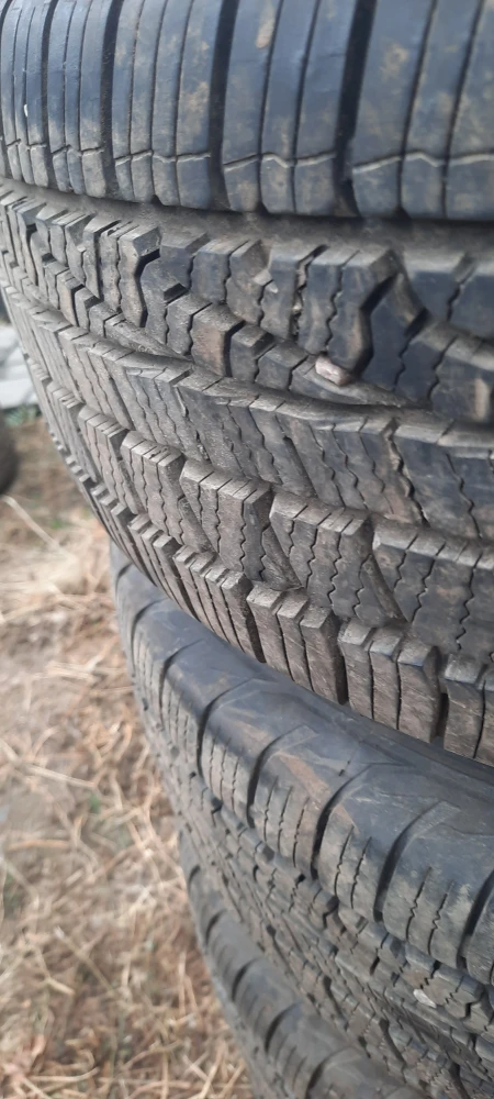 All season Goodyear Tire Set - 225/60R16 - photo 2