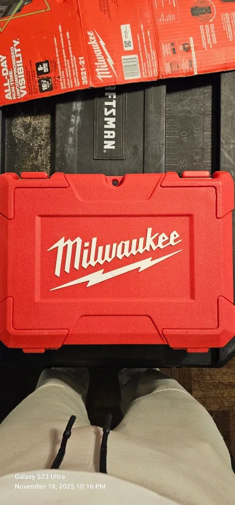 Milwaukee 3521-21 All-Day Green Laser