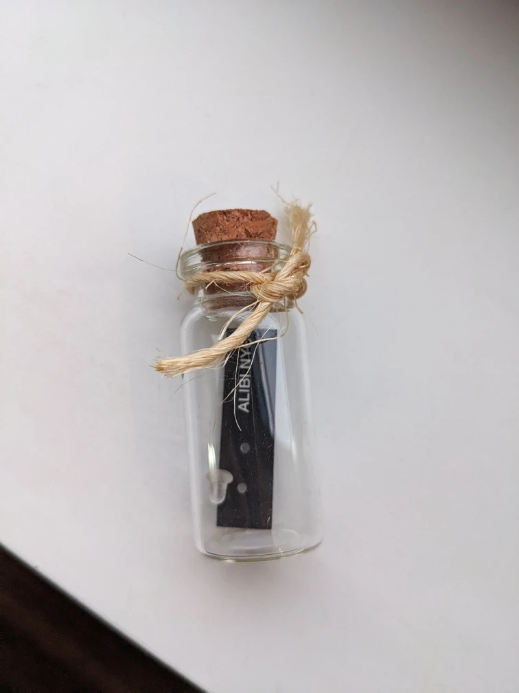 Empty bottle for Earring