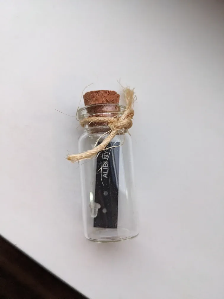 Empty bottle for Earring