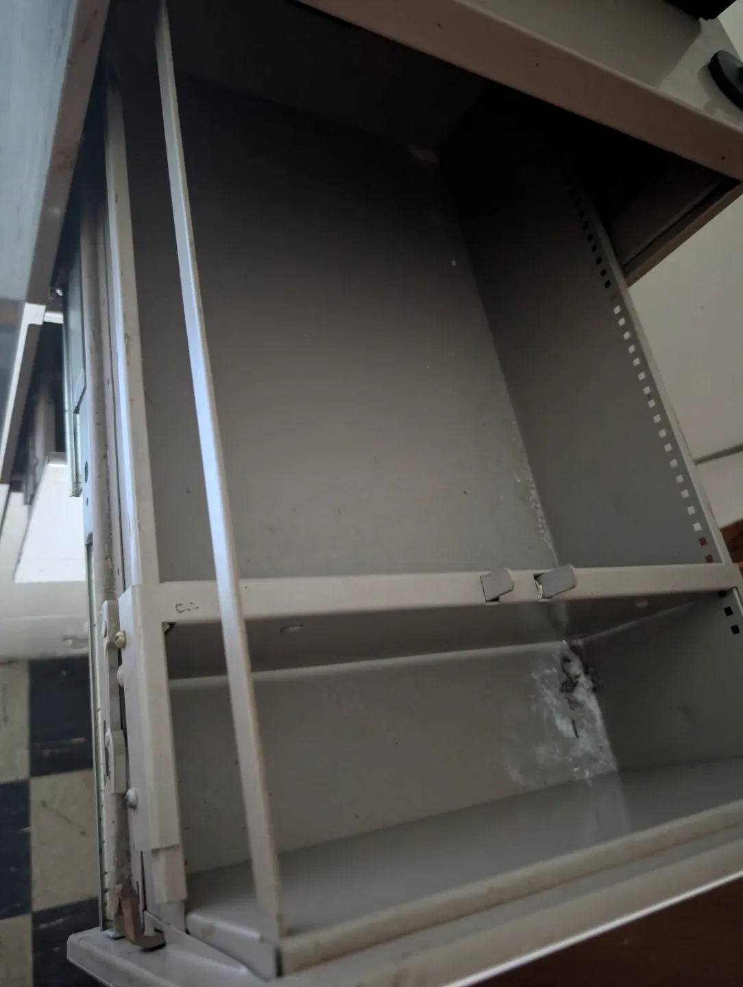 Used Metal Filing Cabinet - Beige image indicator(2)