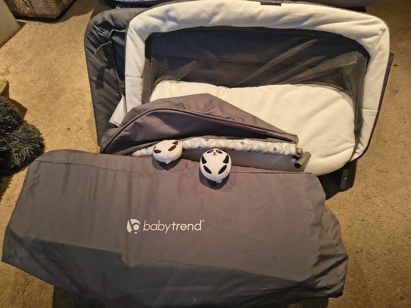 Baby Trend Playard with Bassinet & Changer