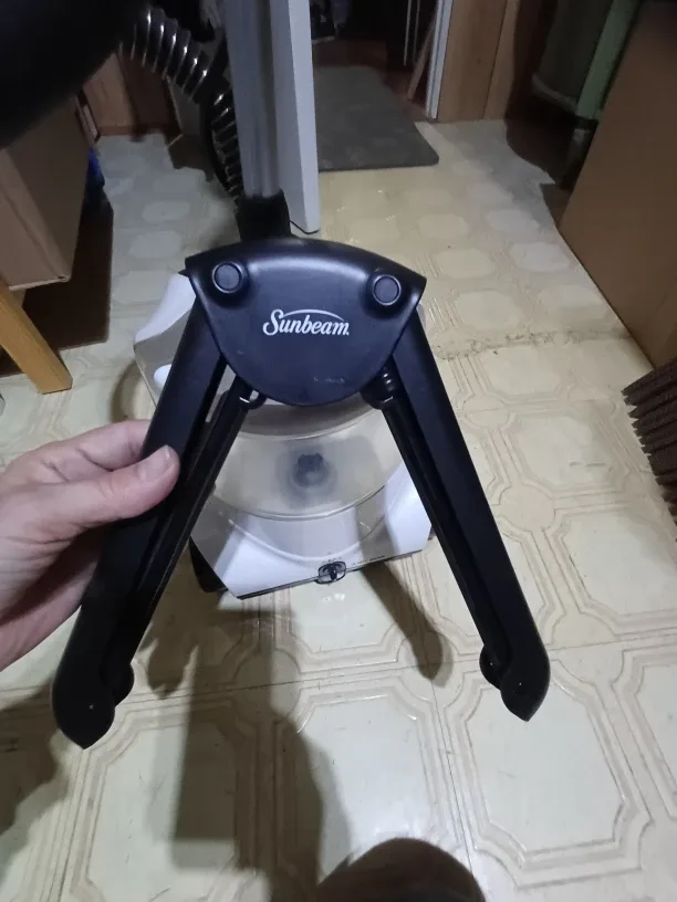 FREE Sunbeam Garment Steamer image indicator(3)