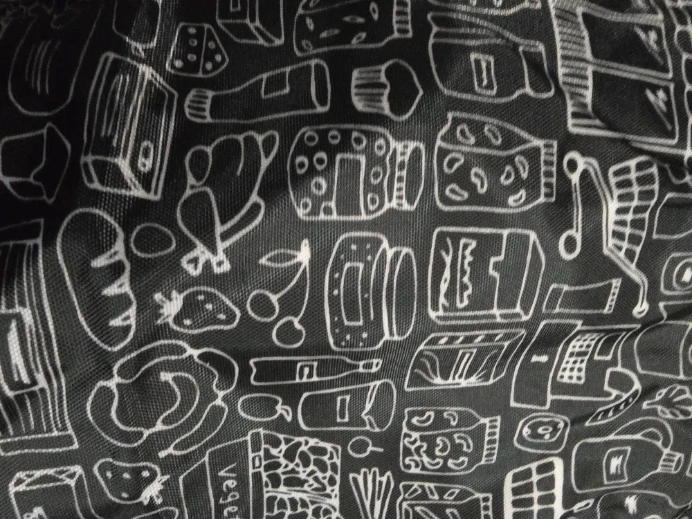 Insulated Zippered Grocery Bag - Black & White Pattern New image indicator(2)