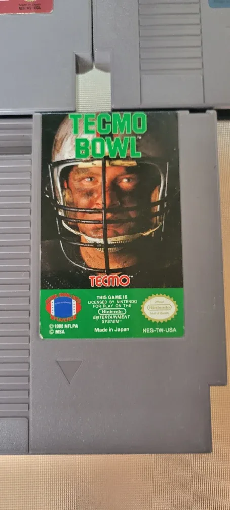 5 Nintendo NES Game Cartridges Bundle image indicator(6)