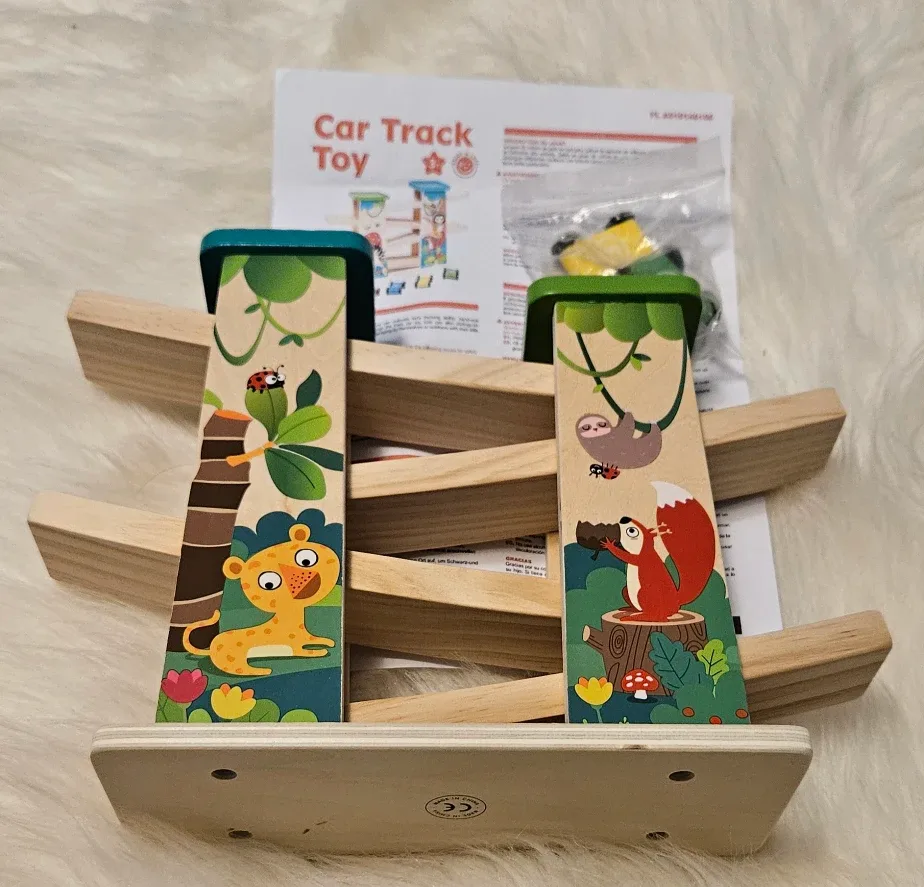 Car Track Toy - Wooden Race Track with Mini Cars image indicator(2)