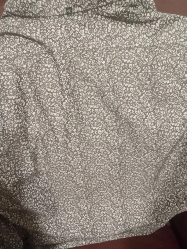 Vissla Floral Shirt - New with Tags image indicator(5)