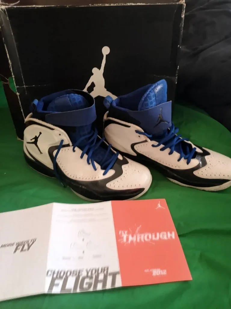 Air Jordan  from a collection 2012 Fly Through series image indicator(2)