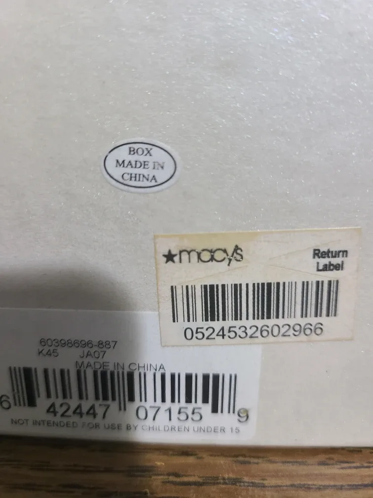 Anne Klein Stud Earrings with Travel Case - New in Box! image indicator(4)