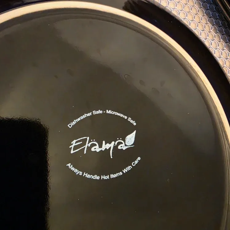 Elama Red & Black Dinnerware Set image indicator(3)