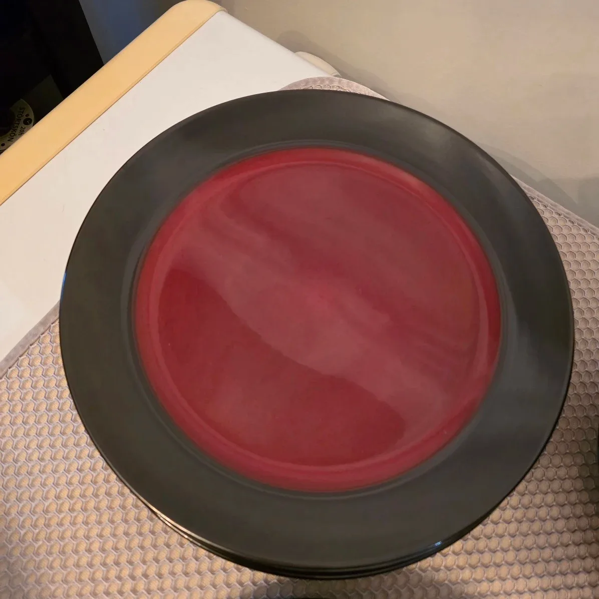 Elama Red & Black Dinnerware Set image indicator(9)