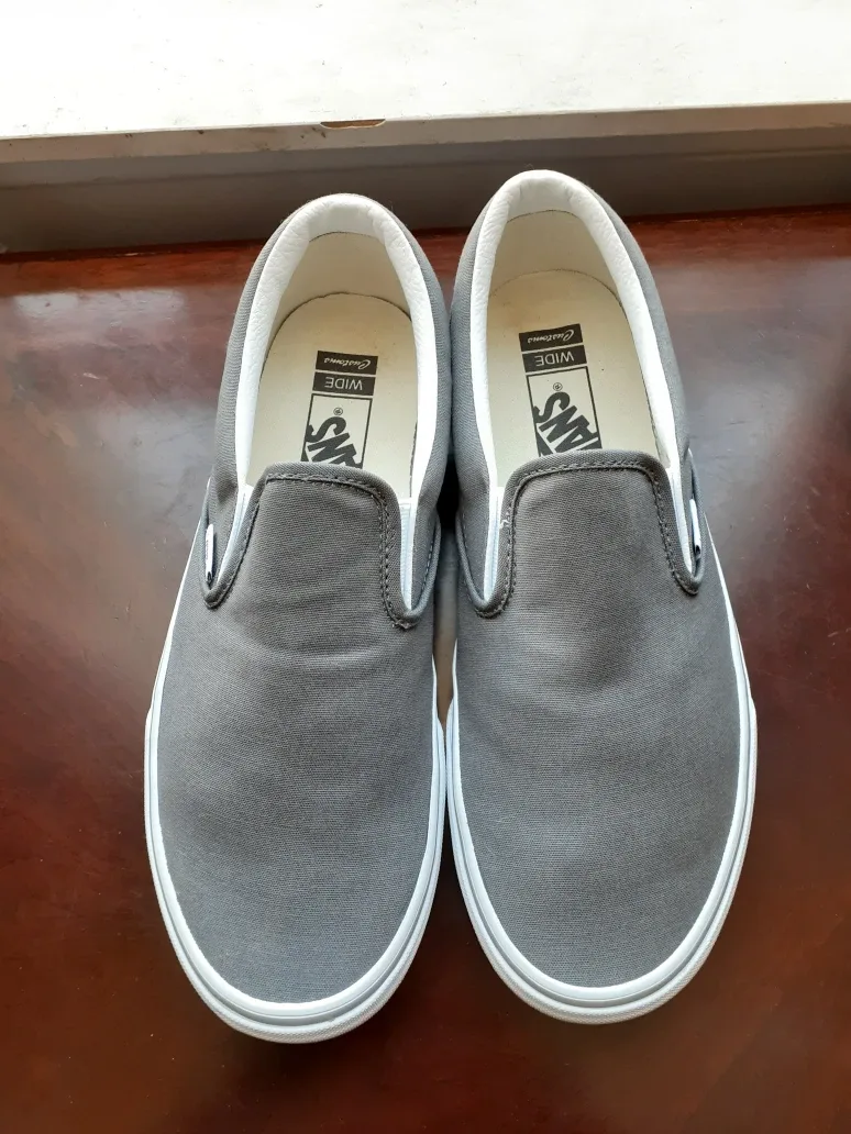 NEW!! Vans Slip-On Shoes, Men 10.5
