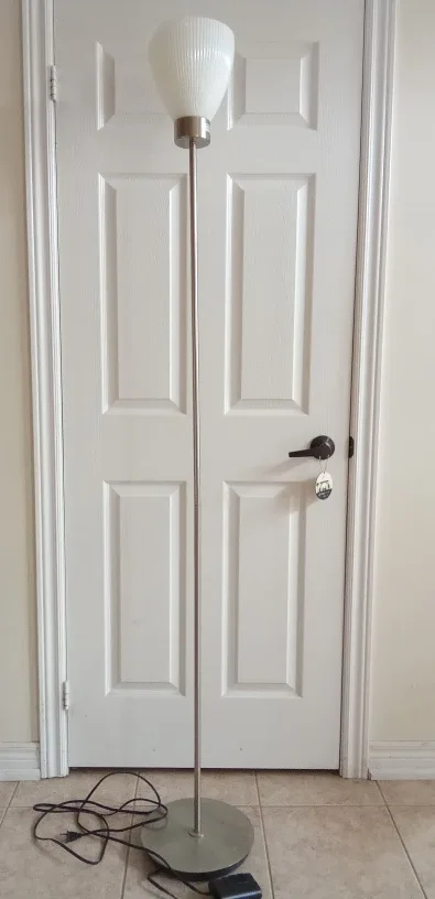 Floor Lamp - need fixing