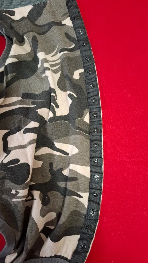 Camo Dog Recovery Suit - Size L image indicator(3)