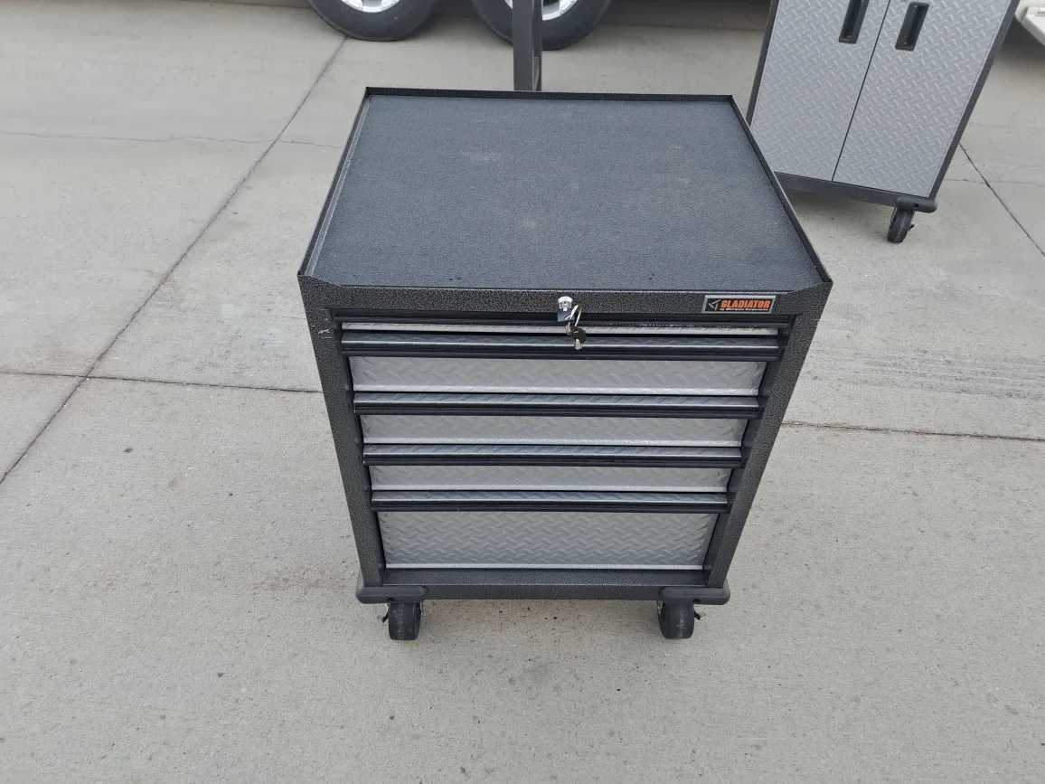 Gladiator Work Bench Rolling Cabinets image indicator(8)