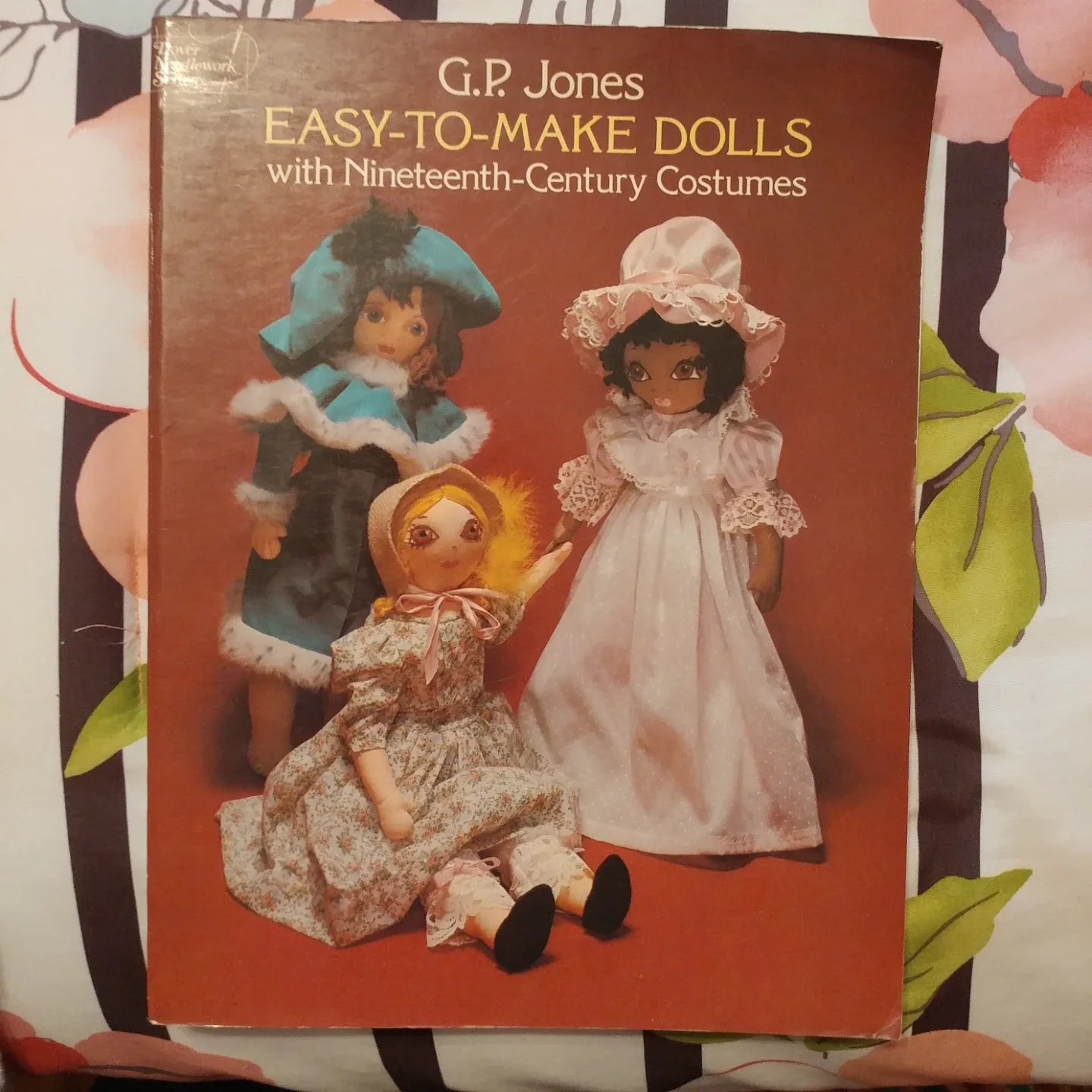 Easy-to-Make Dolls with 19th Century Costumes Book