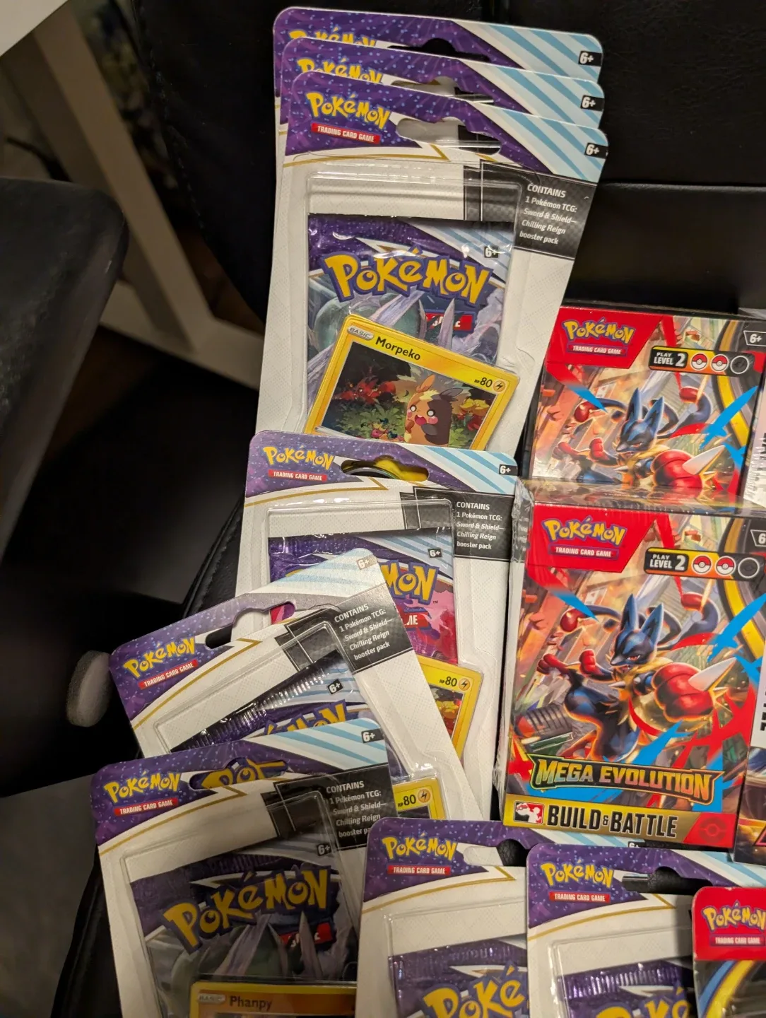 Pokémon Trading Card Game Assorted Packs & Tins image indicator(2)