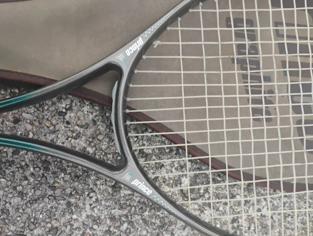 Prince Graphite Tennis Racquet image indicator(4)