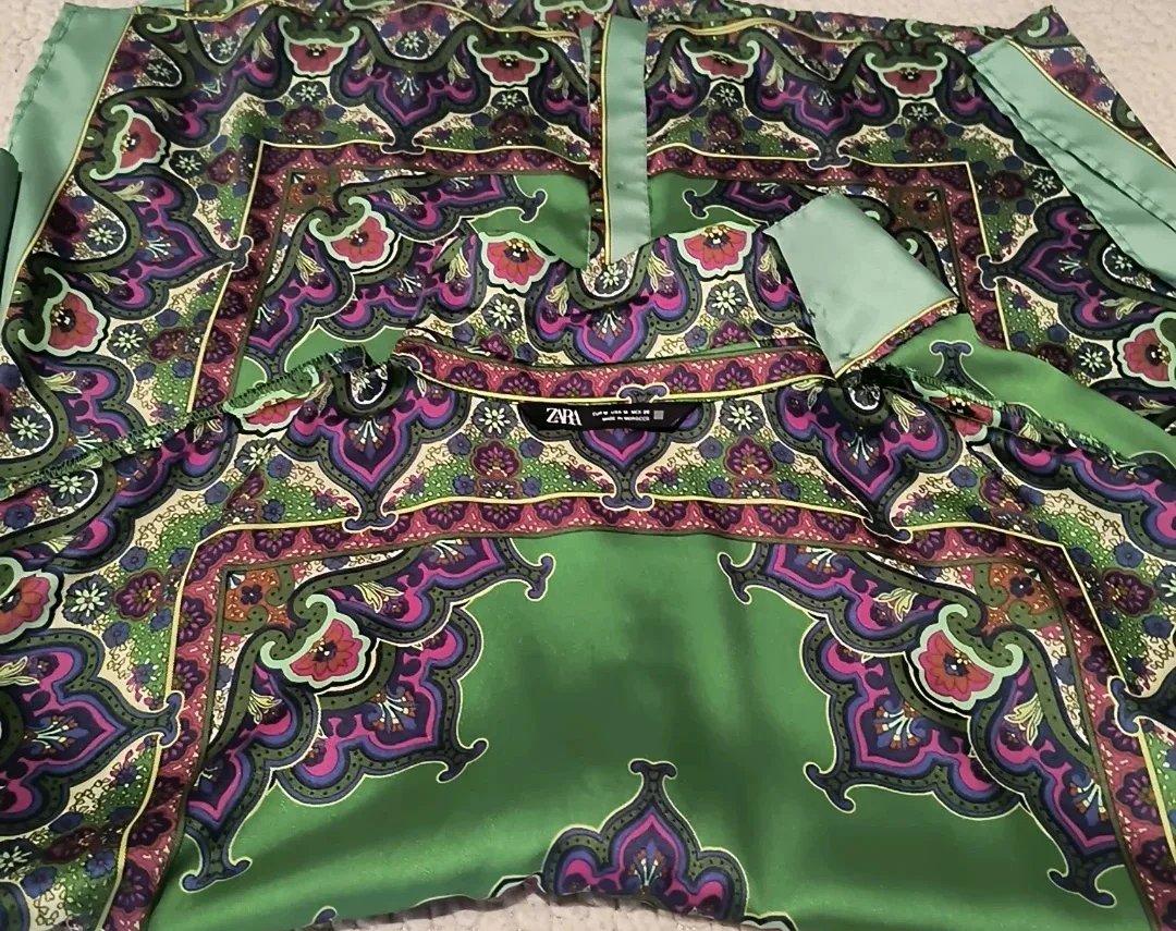 Green Patterned Button-Up Shirt Zara M image indicator(8)