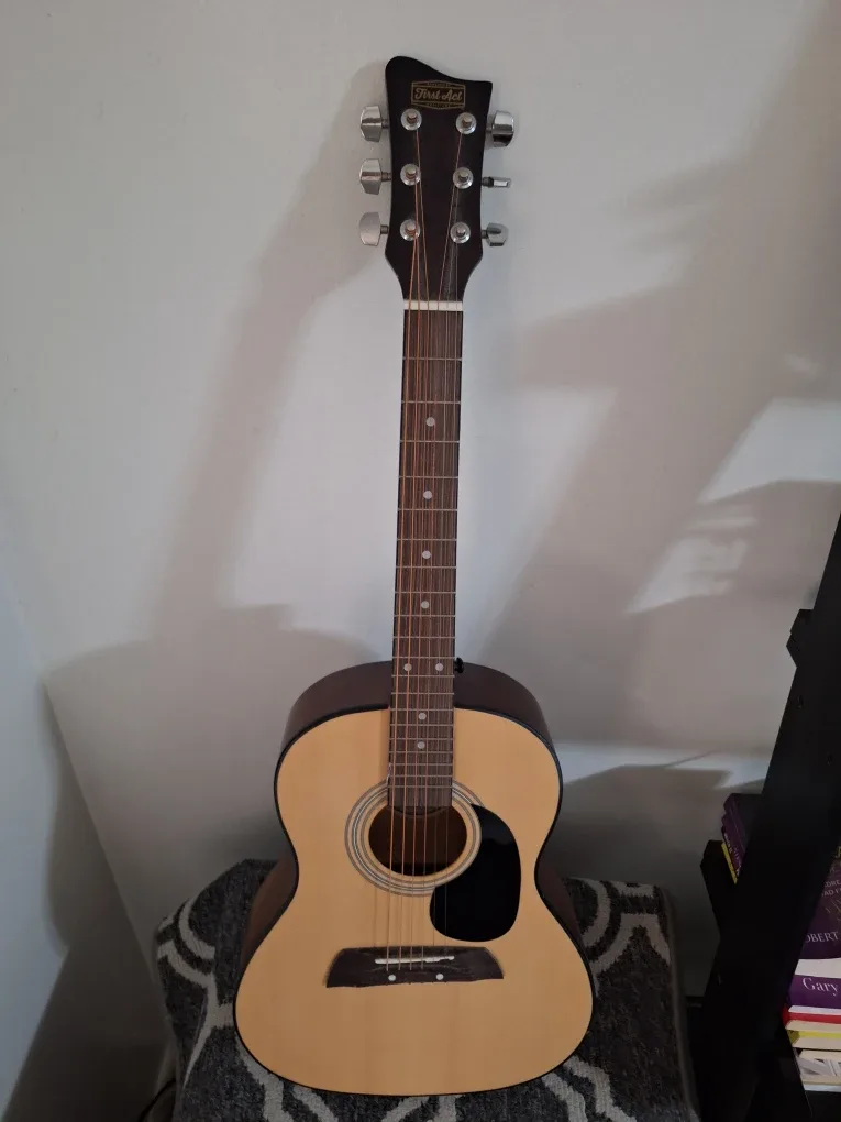 First Act Acoustic Guitar image indicator(3)
