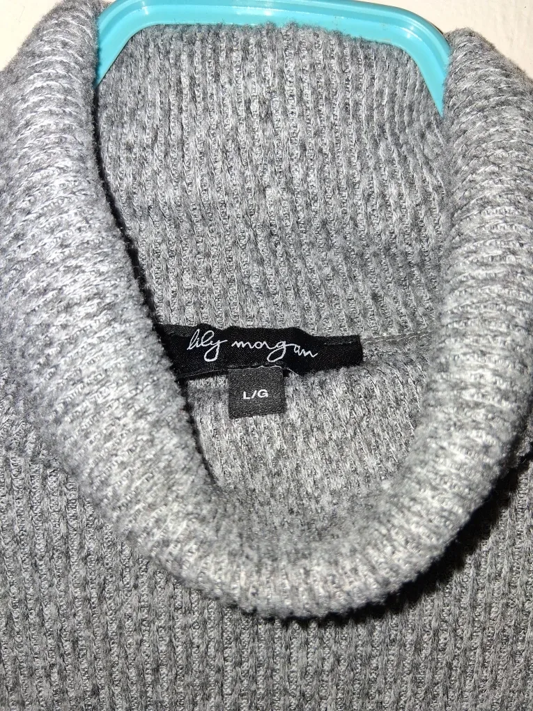 Lily Morgan Grey Turtleneck - Size L/G image indicator(2)