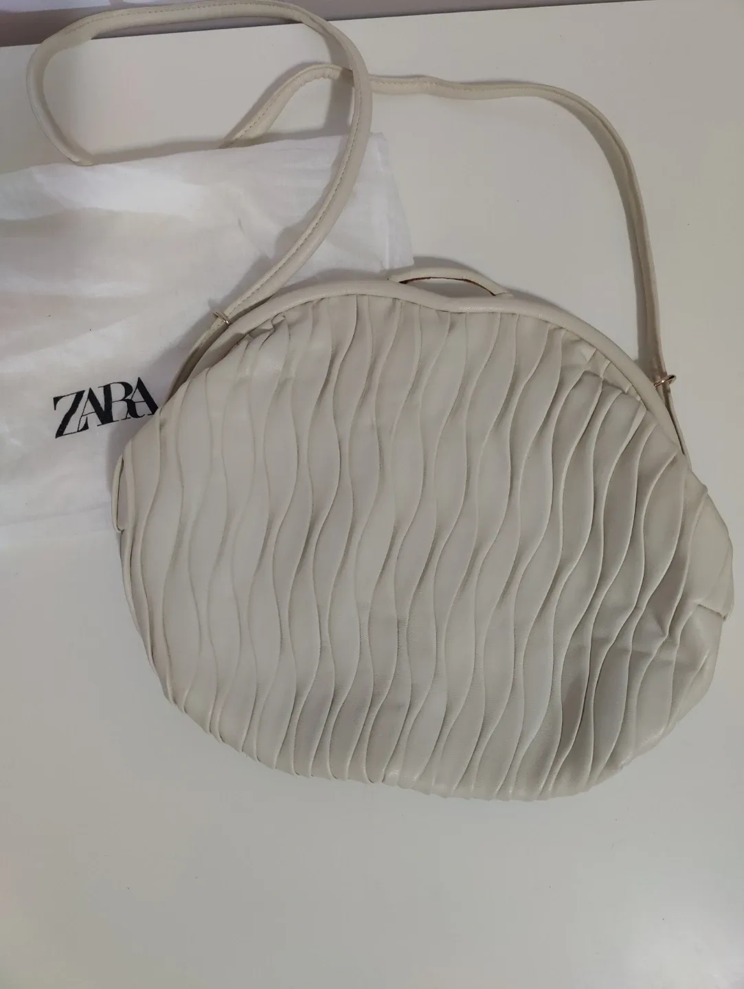 Zara Ivory Ruched Crossbody Bag image indicator(2)