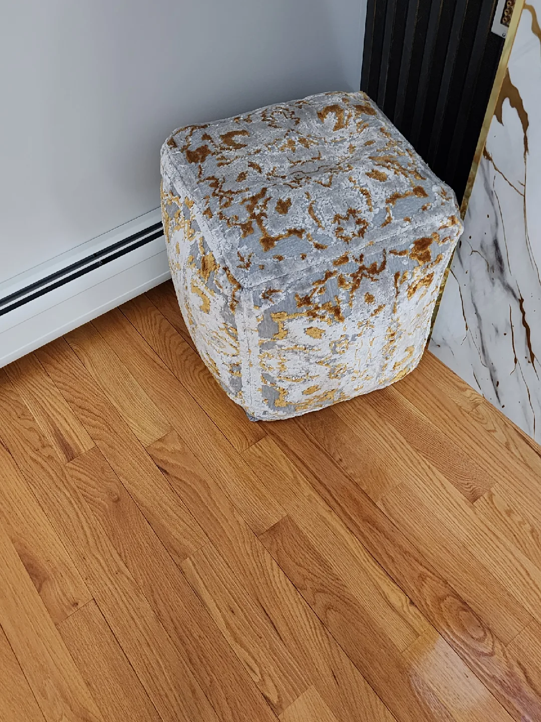 Chic Home Design Alina Gold Ottoman Pouf - 18"x18"