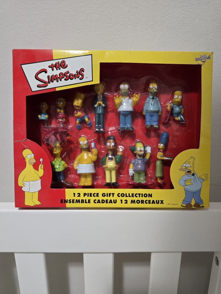 The Simpsons 12 Piece Gift Collection