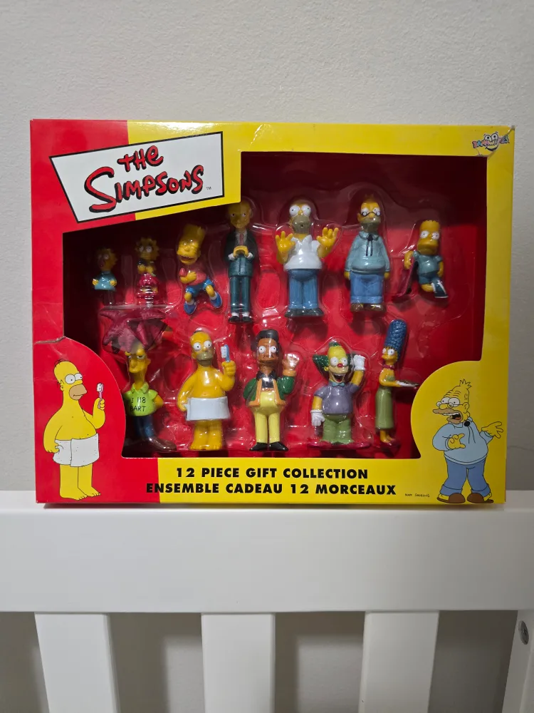 The Simpsons 12 Piece Gift Collection
