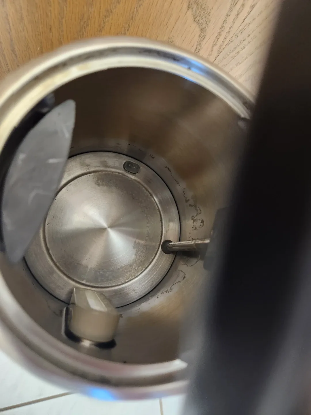 Oster 1.7L Variable Temperature Kettle image indicator(2)