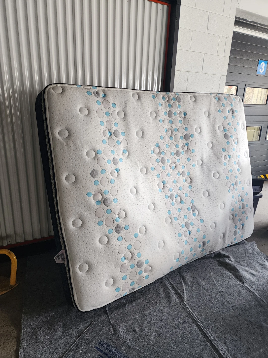 Queen size Mattress - Good Condition