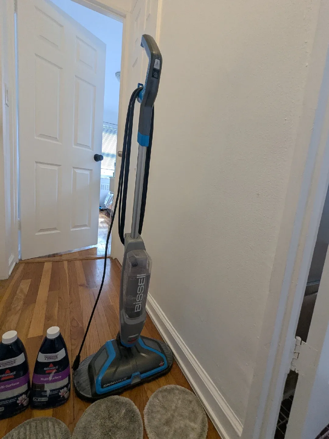 Bissell Crosswave Spinwave Floor Cleaner + Pads image indicator(4)