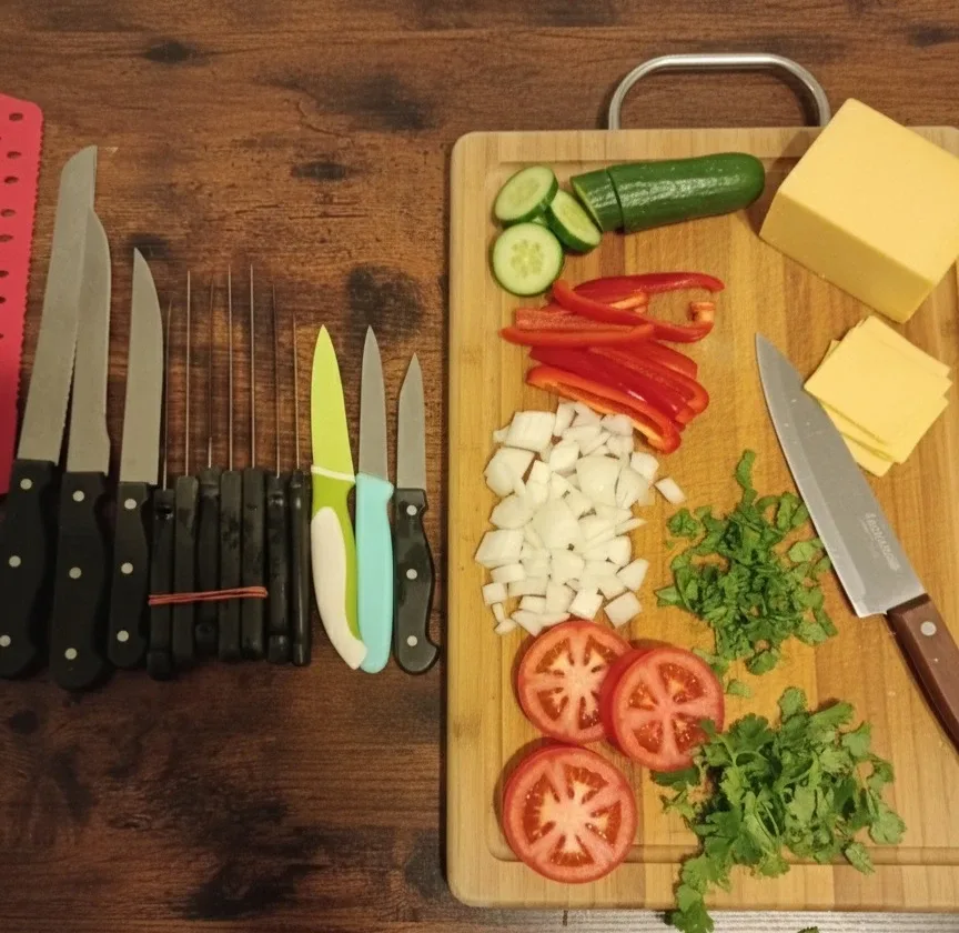 Knives Set - 17 different knives included