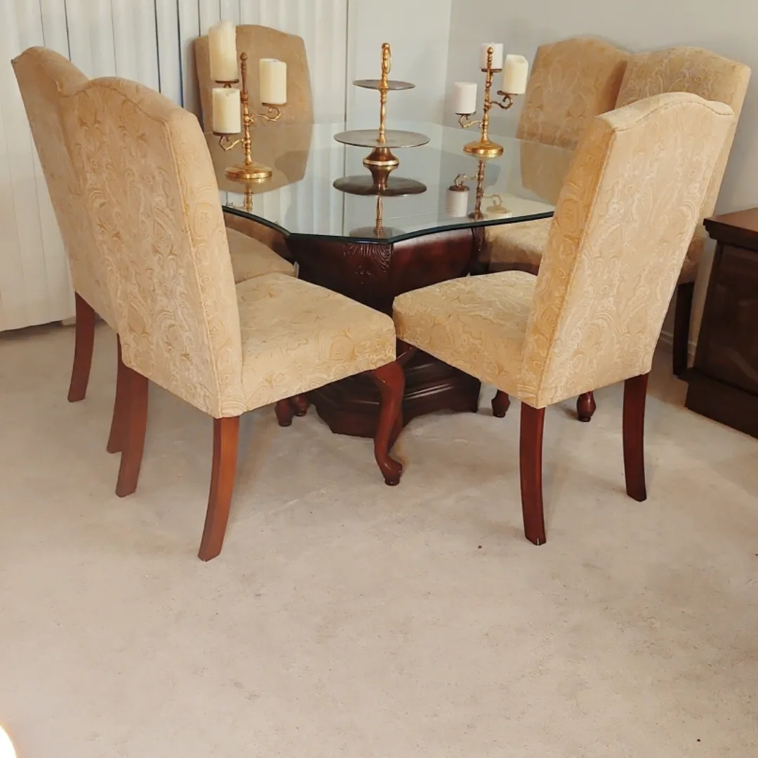 Dining Table with 6 Chairs image indicator(9)