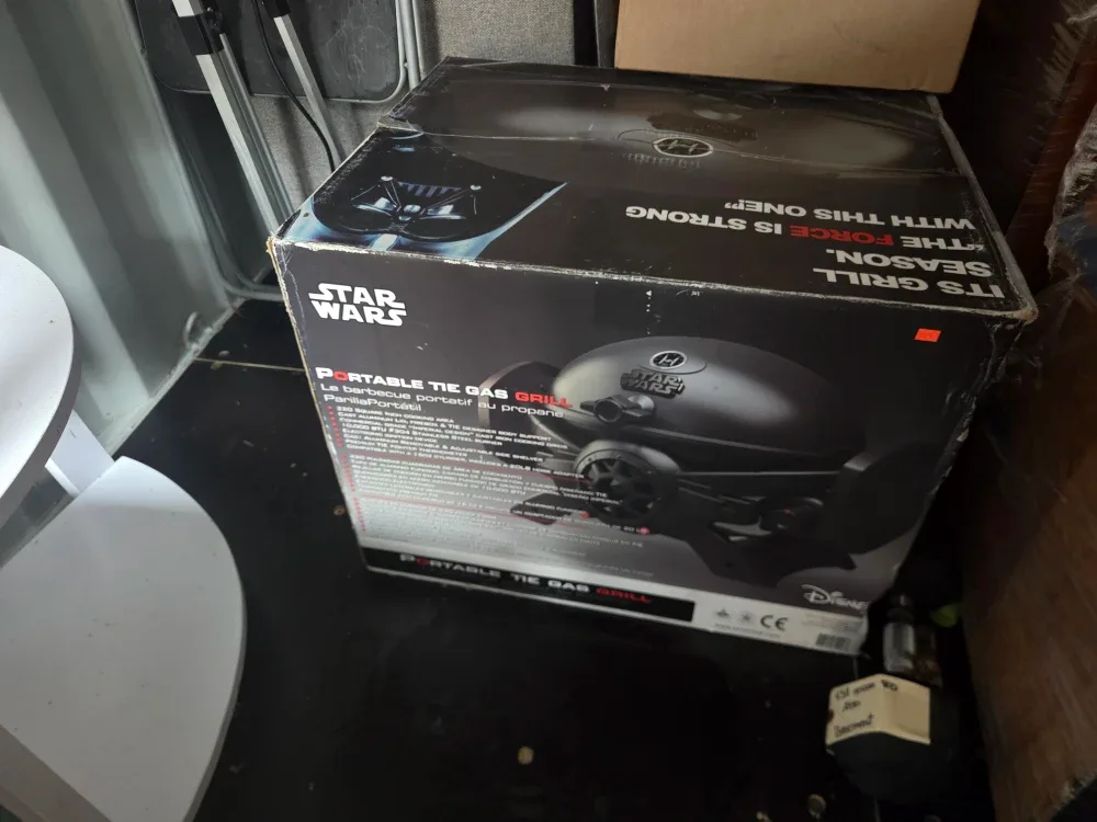 Gasmate Star Wars Tie-fighter Portable BBQ Grill - Black image indicator(2)