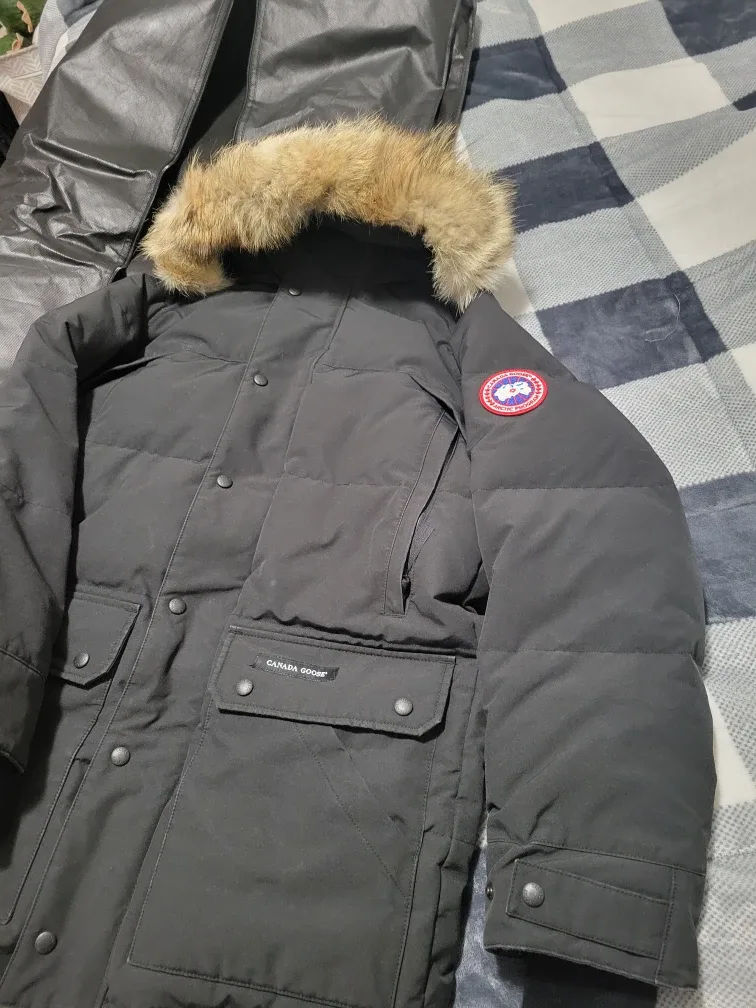 Canada Goose Black Down Parka , Medium  size image indicator(3)